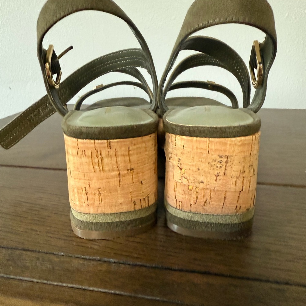 Tommy Hilfiger Olive Green Platform Sandals - Picture 3 of 8